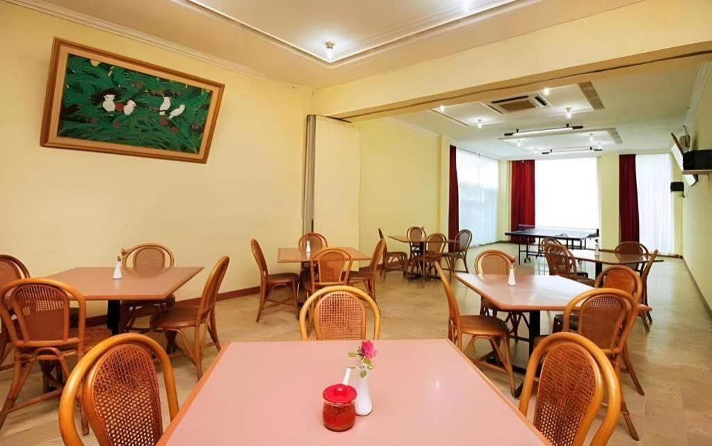 Hotel Lautze Indah Джакарта Екстер'єр фото